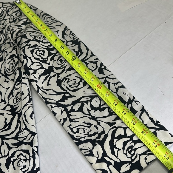 Chico’s Contrast Fleur Elanore Jacket White Black Floral Womens Size 1 NWT - Picture 9 of 12